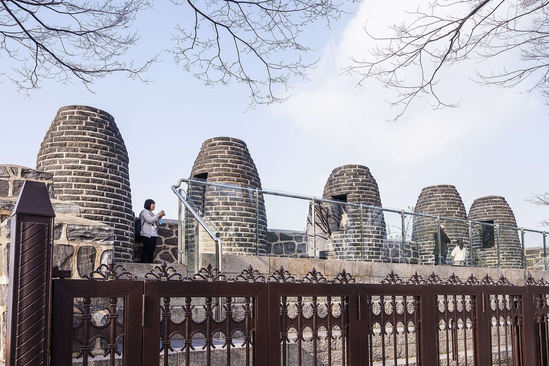 <제31화> 밤마다 산꼭대기의 불을 세던 사람들 — 정보의 속도